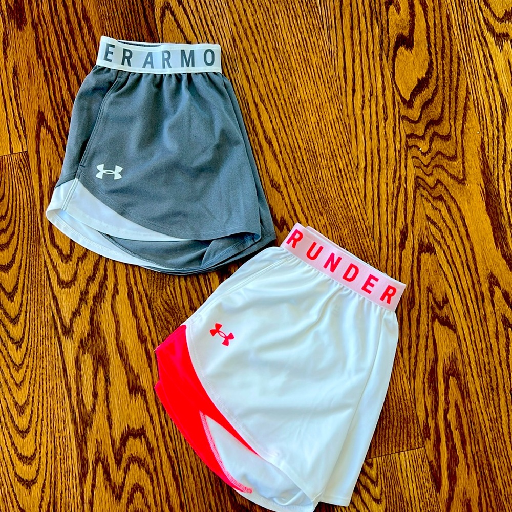 Under Armour Loose Fit HeatGear Shorts - XS (2 Pairs!)